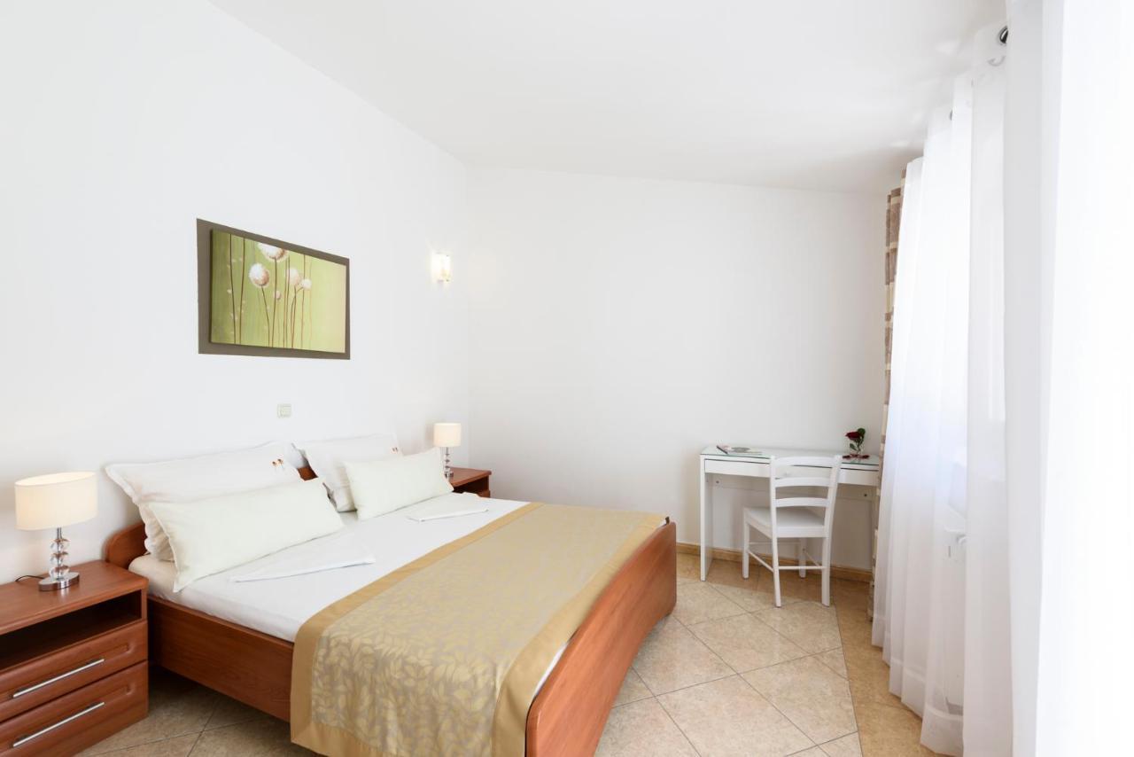 Apartments Kaskada Marina Luaran gambar