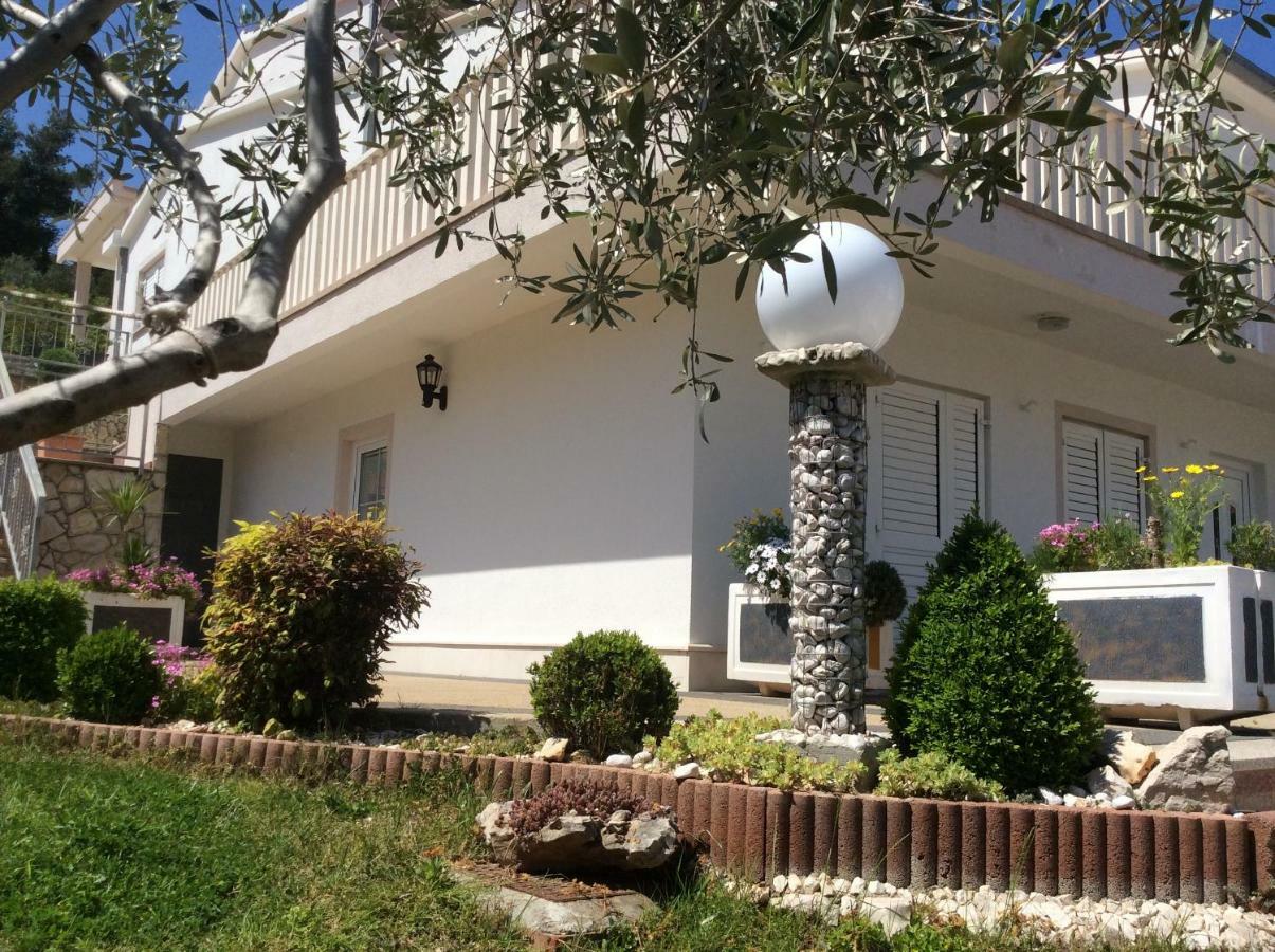 Apartments Kaskada Marina Luaran gambar